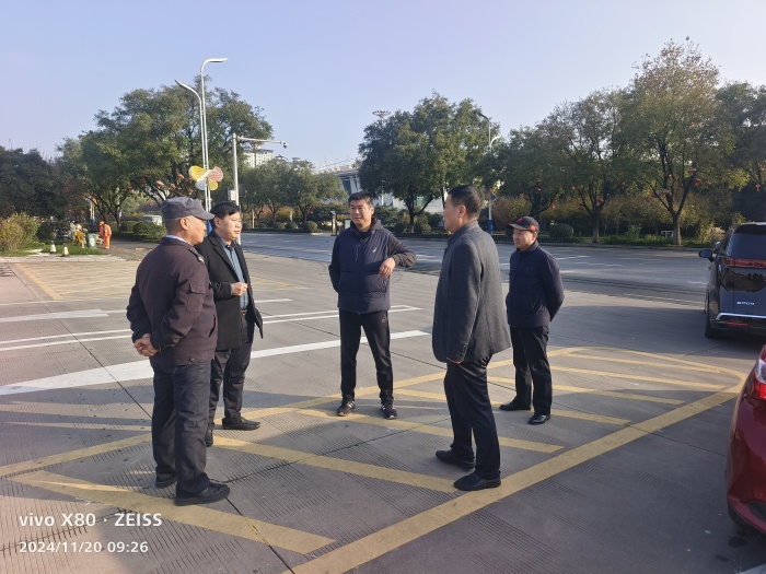南校东大门.jpg