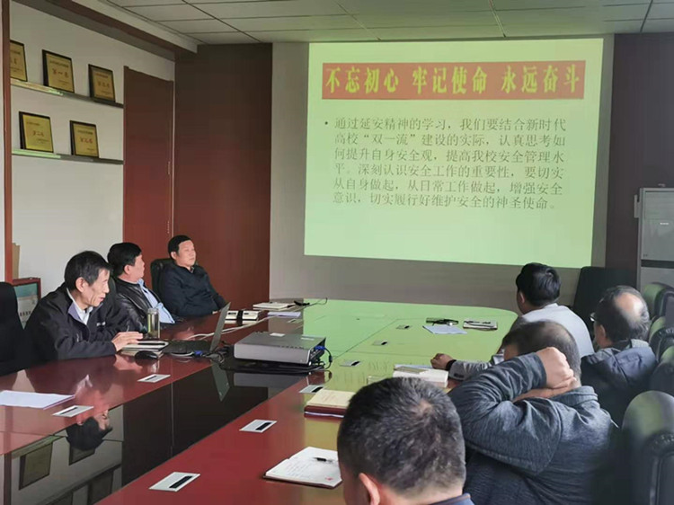 2保卫处副处长王云峰讲党课.jpg