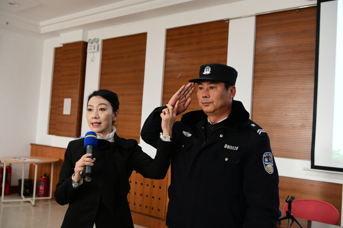 0057b4993bc24d9cb1f14abab6e32dbf.jpg 礼仪礼节培训.jpg